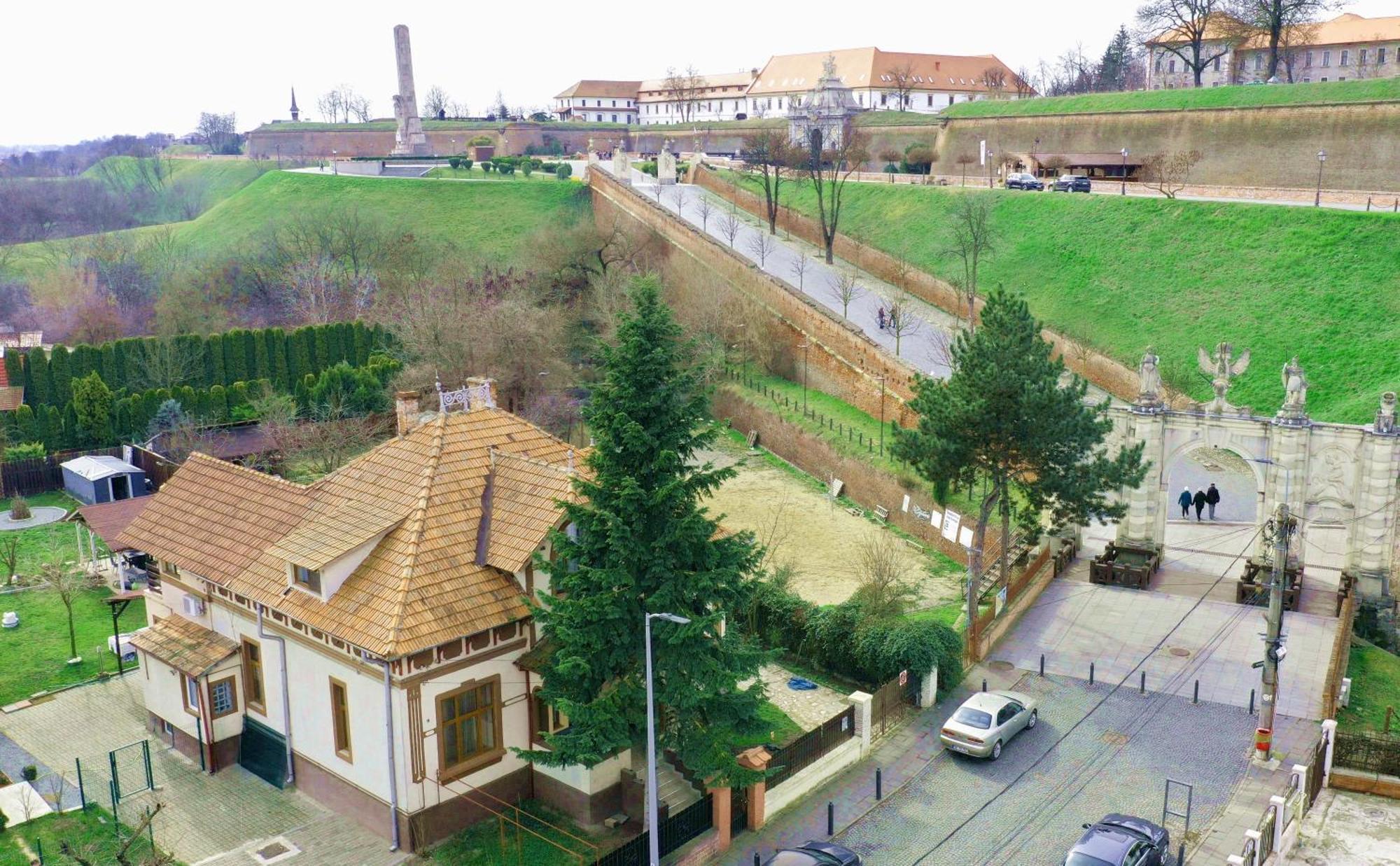 Villa La Poarta Cetatii Alba Iulia Exterior foto